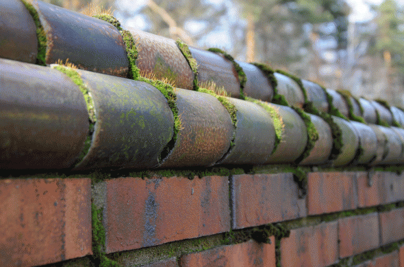 stary-mur-z-klinkieru