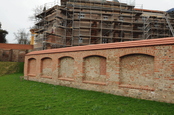 mur-klasztorny-klostermauer