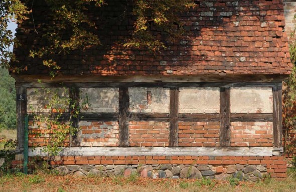 european-timber-house-old