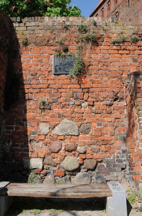 damanged-medieval-city-wall