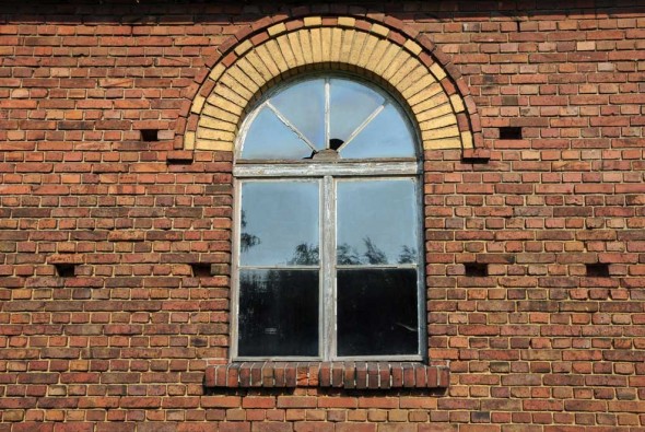 old-window-europe