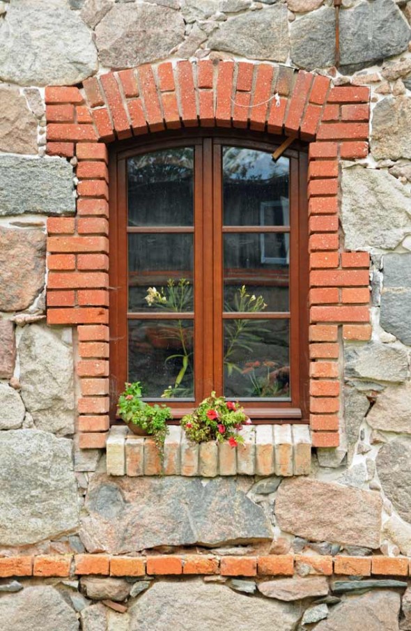 window-old-barn