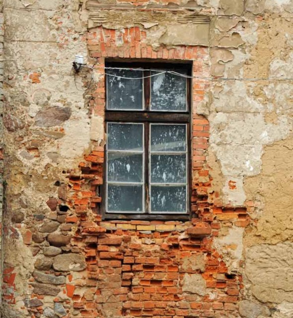 old-window-in-ruins