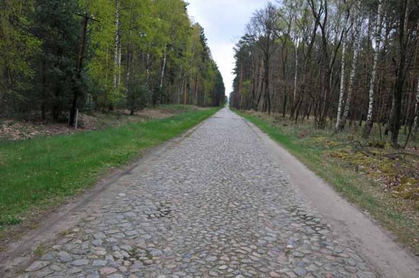 river-stone-road-europe